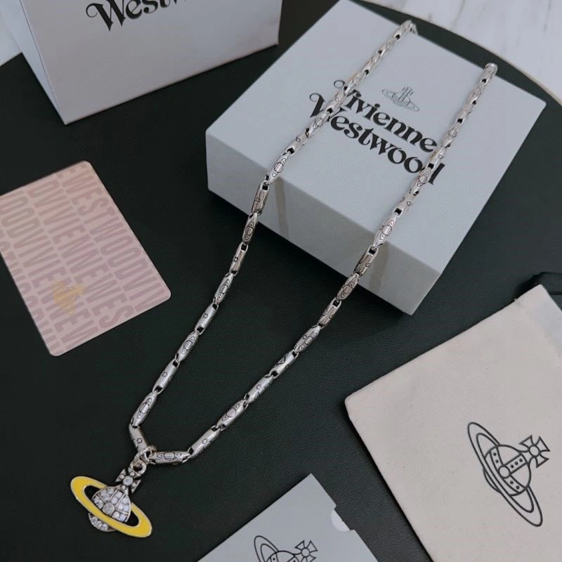 Vivienne Westwood Necklaces Unisex 208941