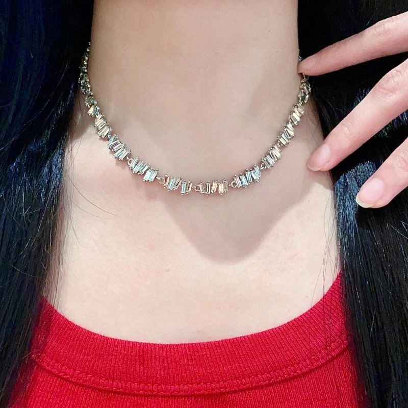 Fashionable Vivienne Westwood Necklaces 208926