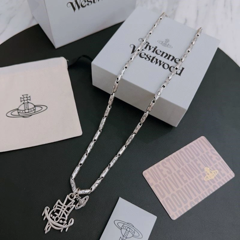 Trendsetting Vivienne Westwood Necklaces 208924