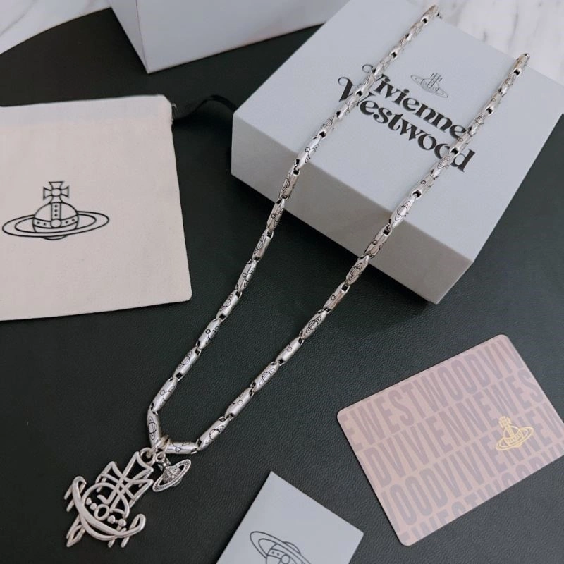 Trendsetting Vivienne Westwood Necklaces 208924