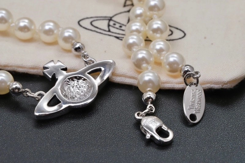 Cozy Vivienne Westwood Necklaces 207605