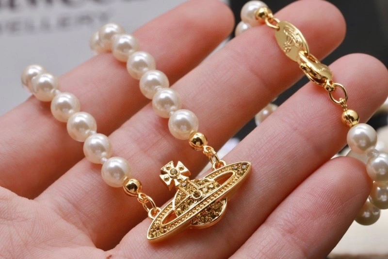 Cozy Vivienne Westwood Necklaces 207605