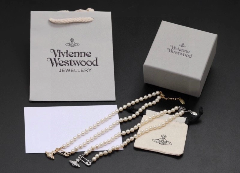 Vivienne Westwood Necklaces EasyMatch 207600