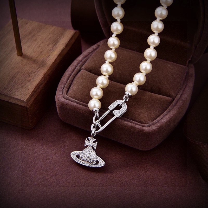 Vivienne Westwood Necklaces Stylish 207603