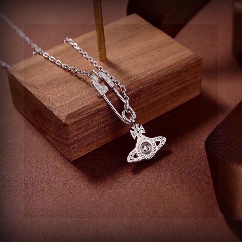 Youthful Vivienne Westwood Necklaces 207589