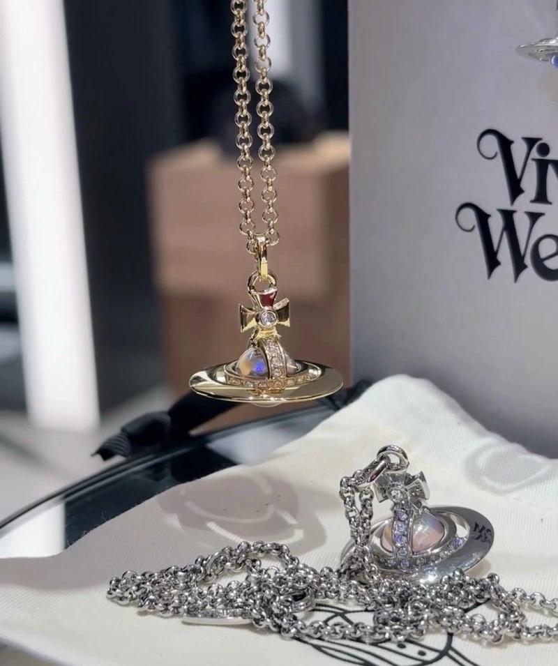 Vivienne Westwood Necklaces EasyMatch 207604