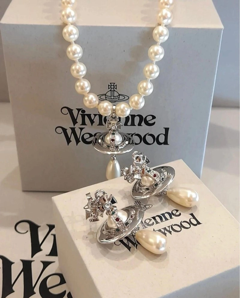 AllSeason Vivienne Westwood Necklaces 207575