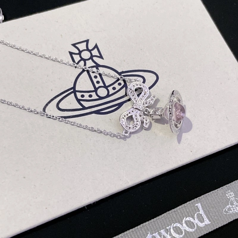 Effortless Vivienne Westwood Necklaces 207578
