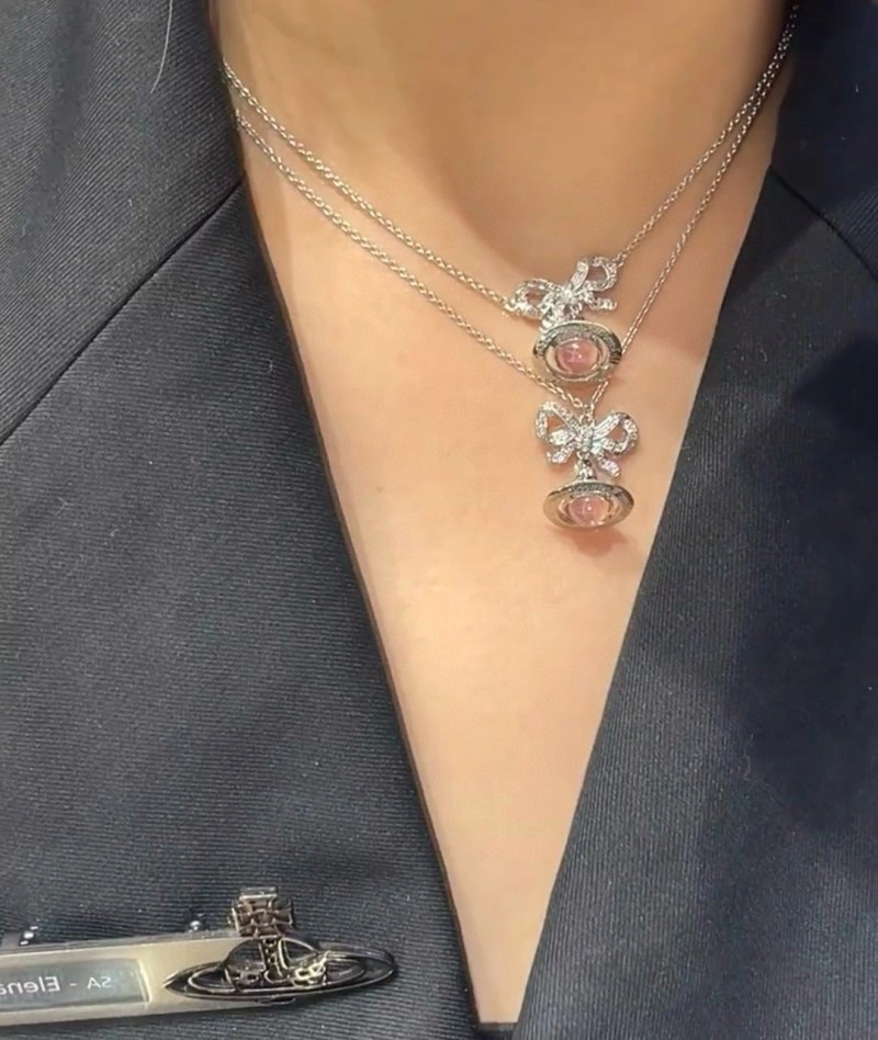 Effortless Vivienne Westwood Necklaces 207578