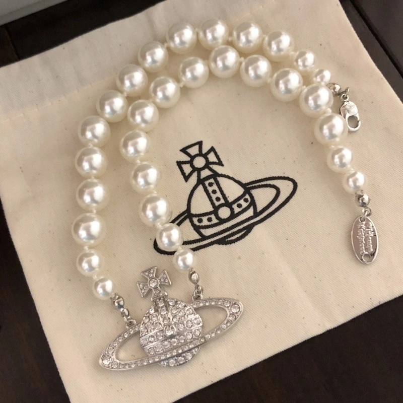 Vivienne Westwood Necklaces Sleek 207565
