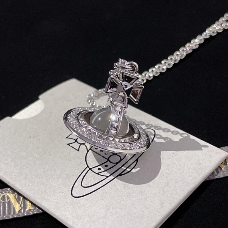 Attractive Vivienne Westwood Necklaces 207539
