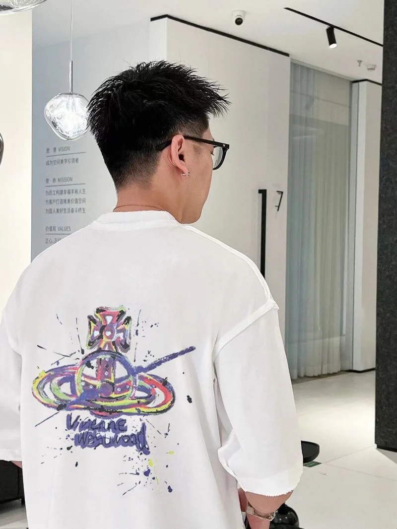Elegant Vivienne Westwood T-Shirts 163433