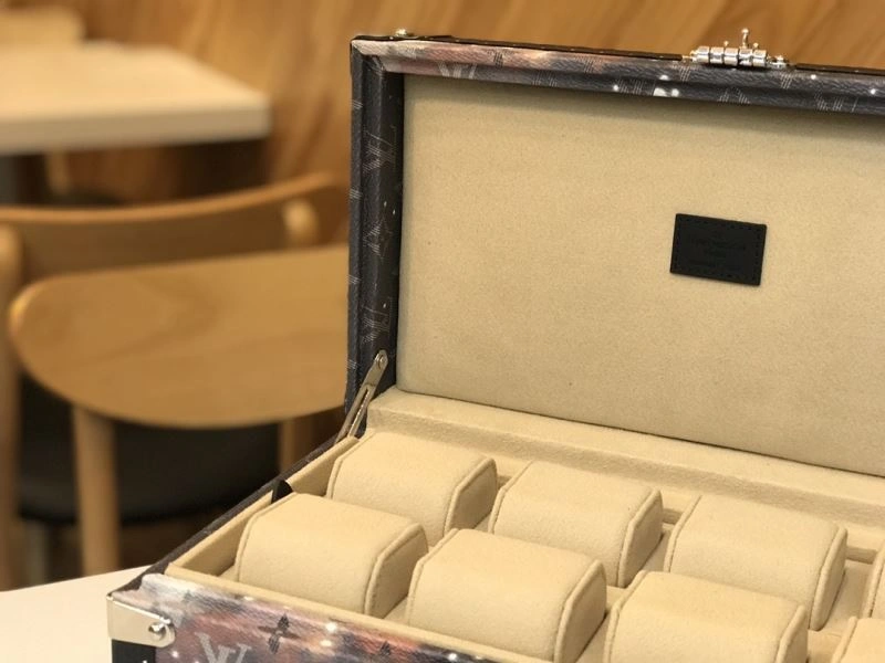 Durable Watch Box 69471