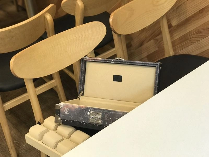 Durable Watch Box 69471
