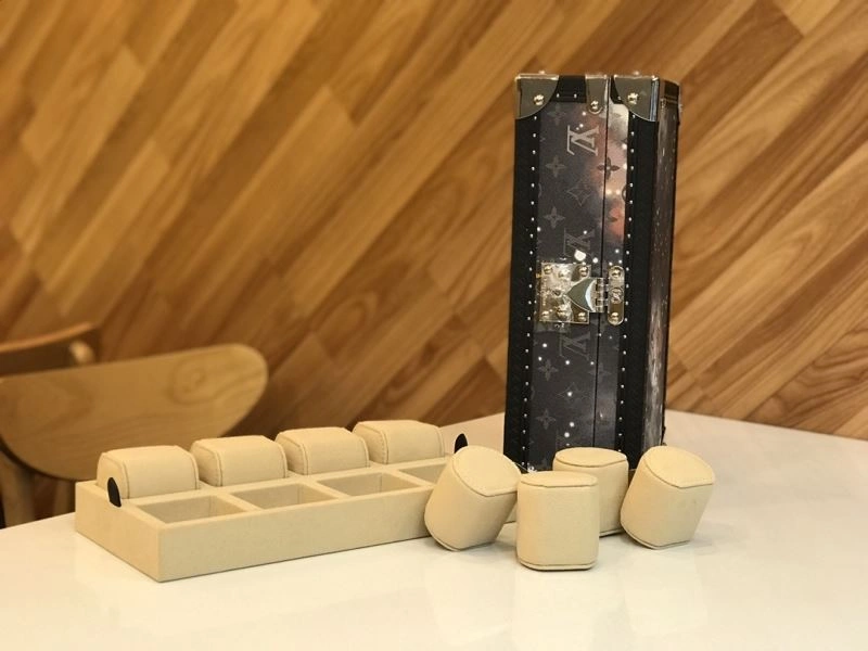 Durable Watch Box 69471