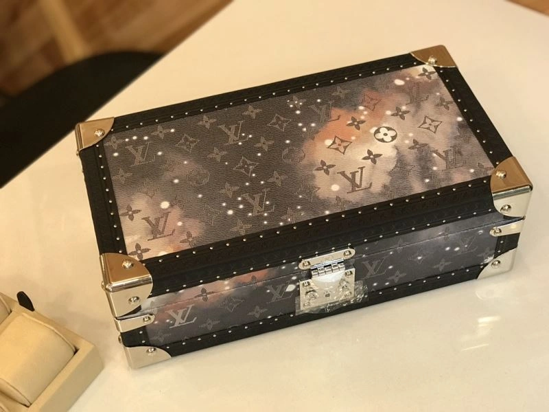 Durable Watch Box 69471