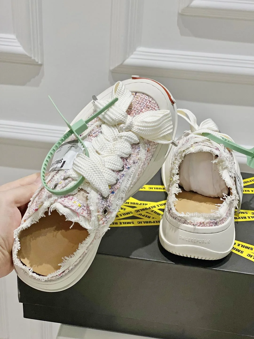 Xvessel Shoes Bright 7096