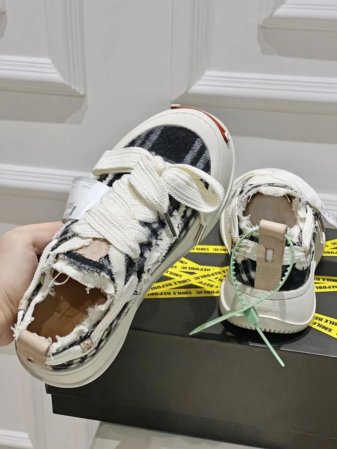 Bold Xvessel Shoes 7106