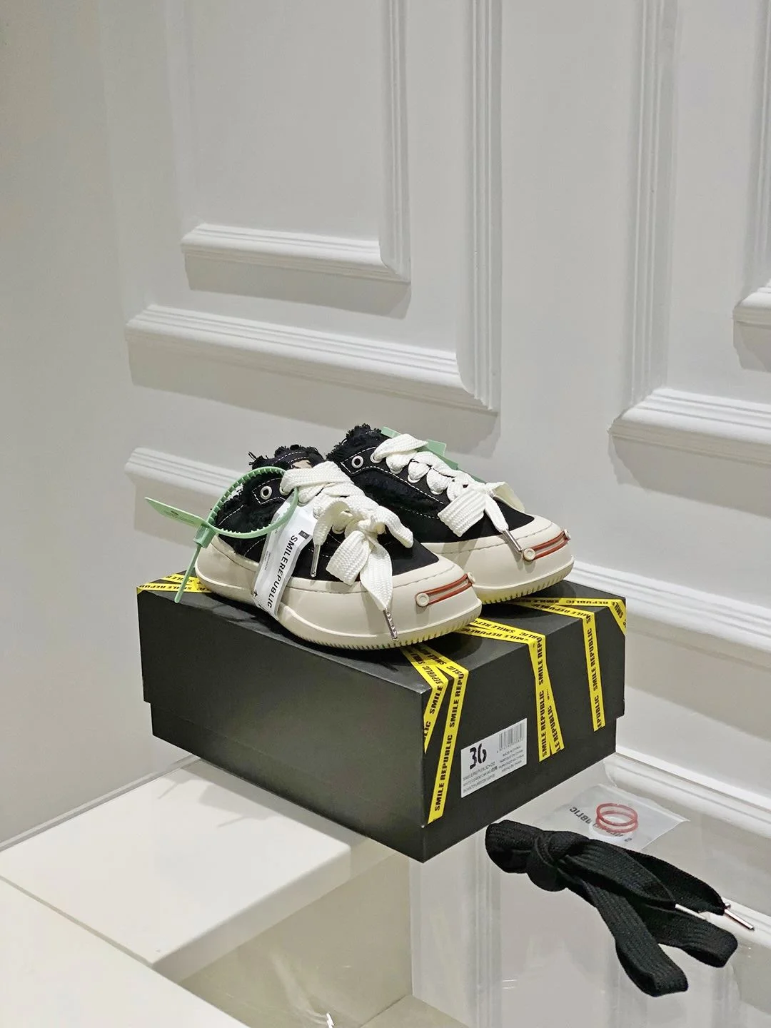 TravelReady Xvessel Shoes 7080
