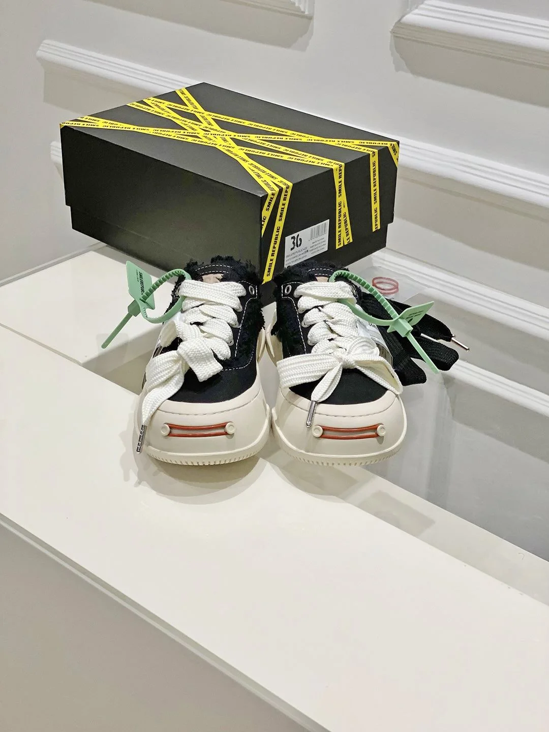 TravelReady Xvessel Shoes 7080