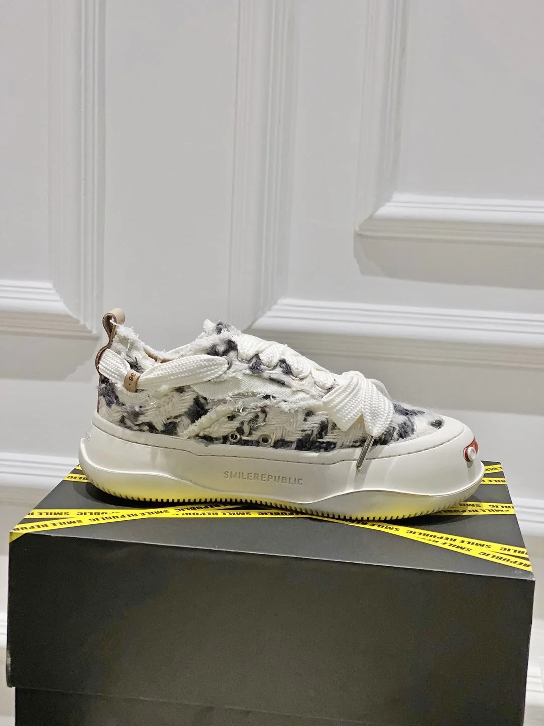Xvessel Shoes Contemporary 7081