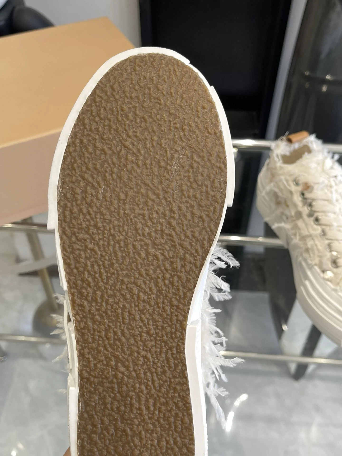 Sleek Xvessel Shoes 7130