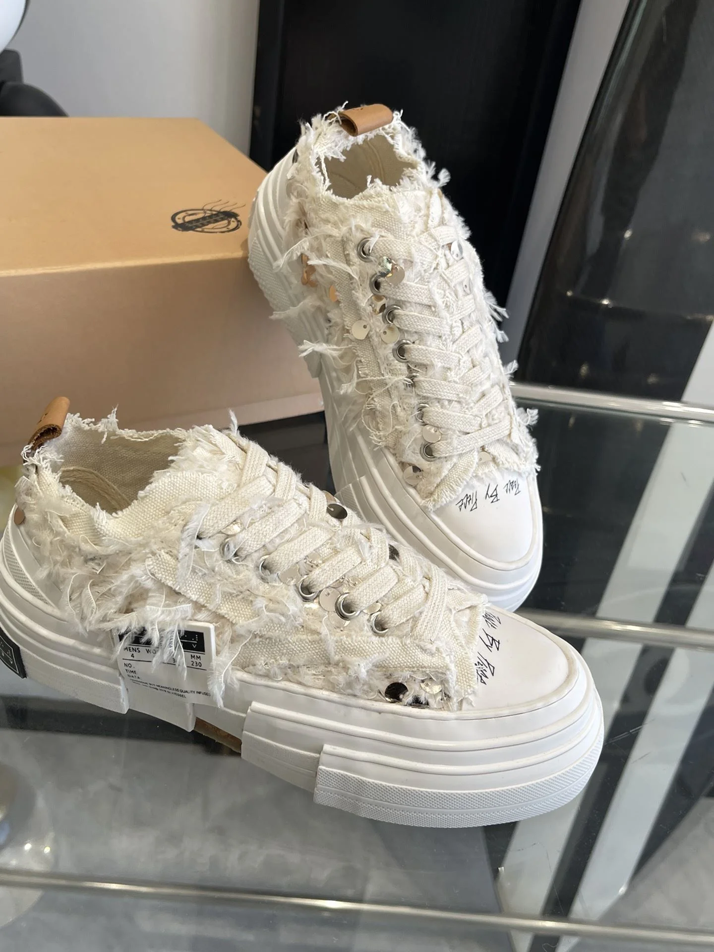 Sleek Xvessel Shoes 7130