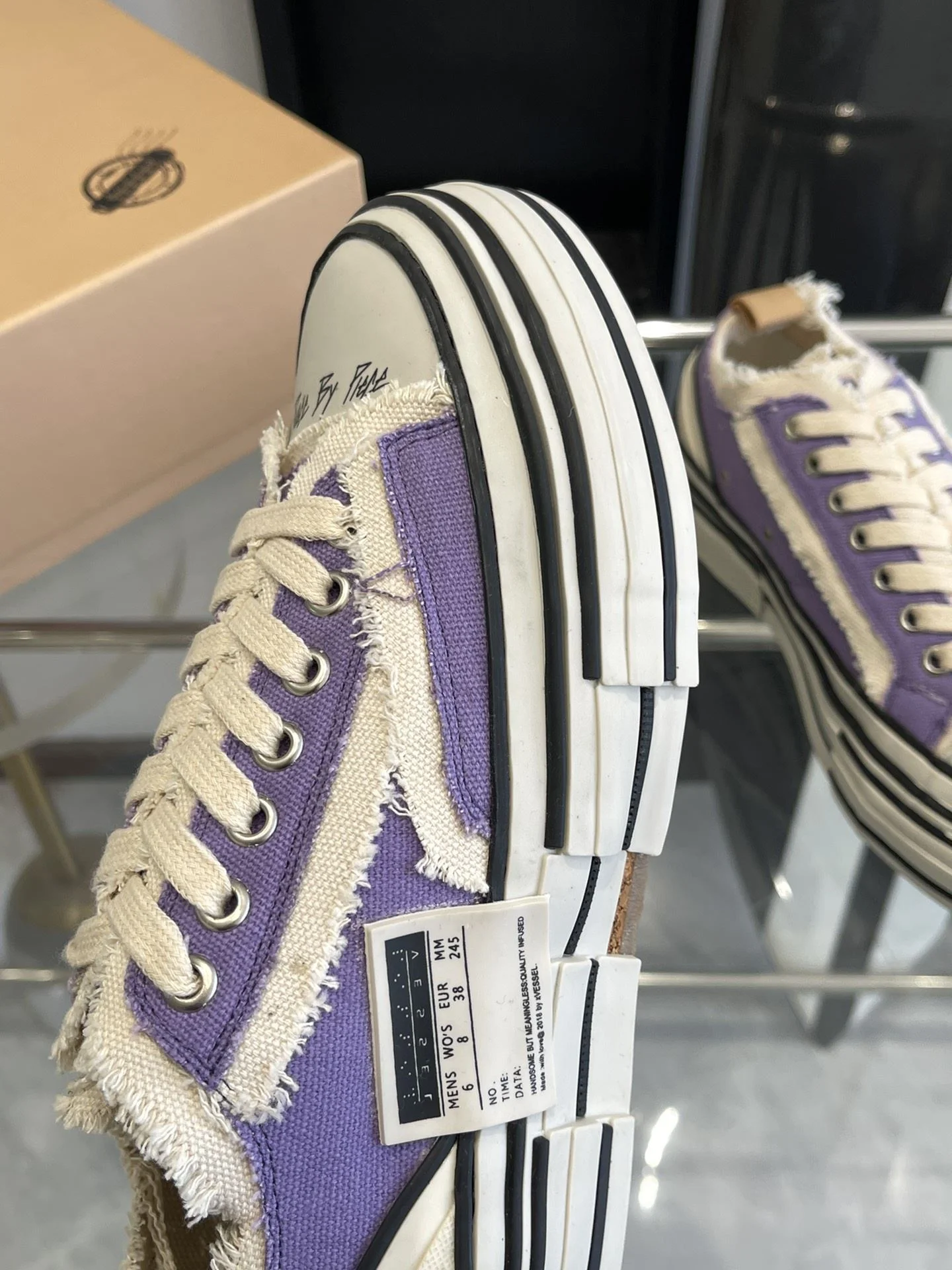Versatile Xvessel Shoes 7074