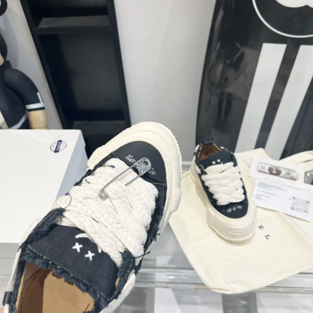Sophisticated Xvessel Shoes 7059