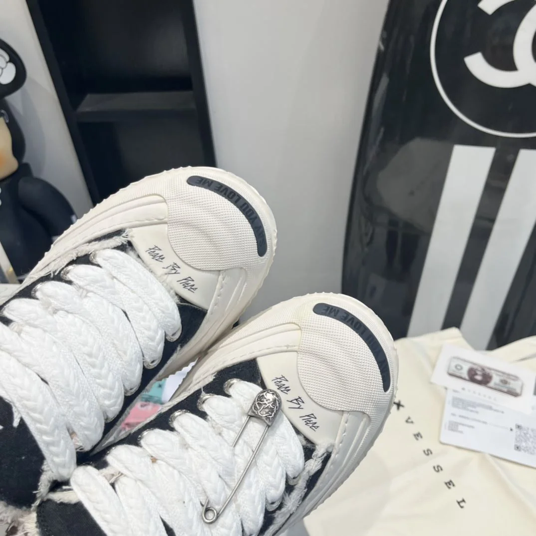 Xvessel Shoes Resilient 7083