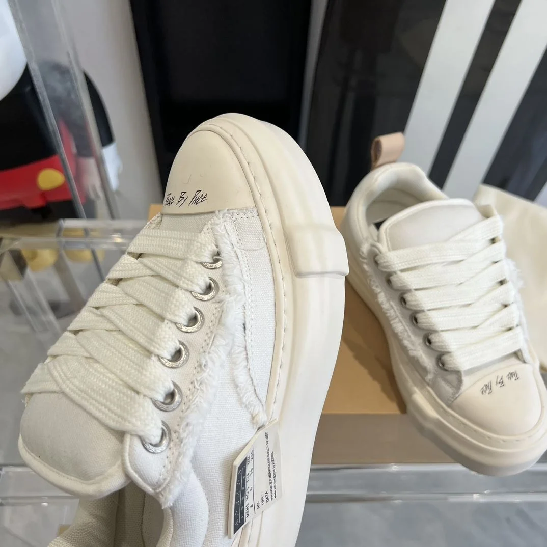 Xvessel Shoes SmoothTexture 7067