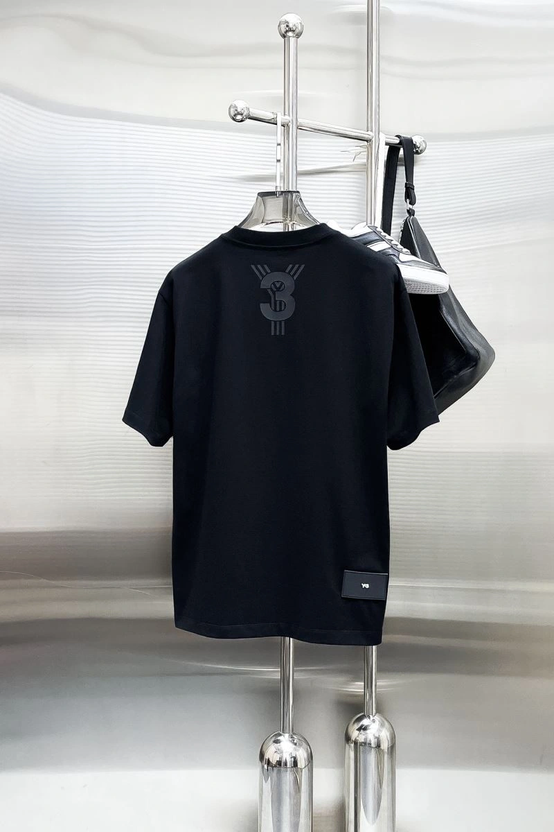 Sporty Y-3 T-Shirts 161250