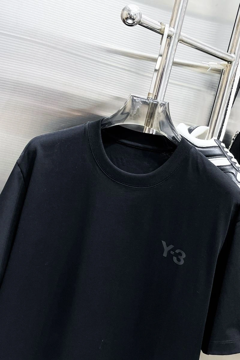 Sporty Y-3 T-Shirts 161250