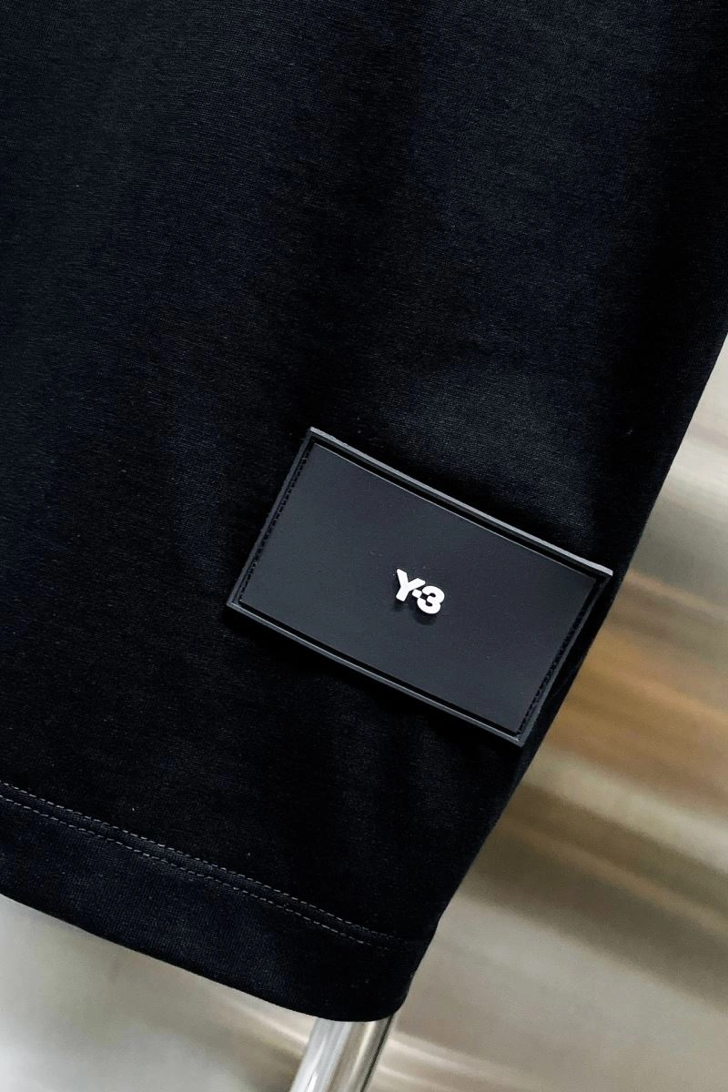 Sporty Y-3 T-Shirts 161250