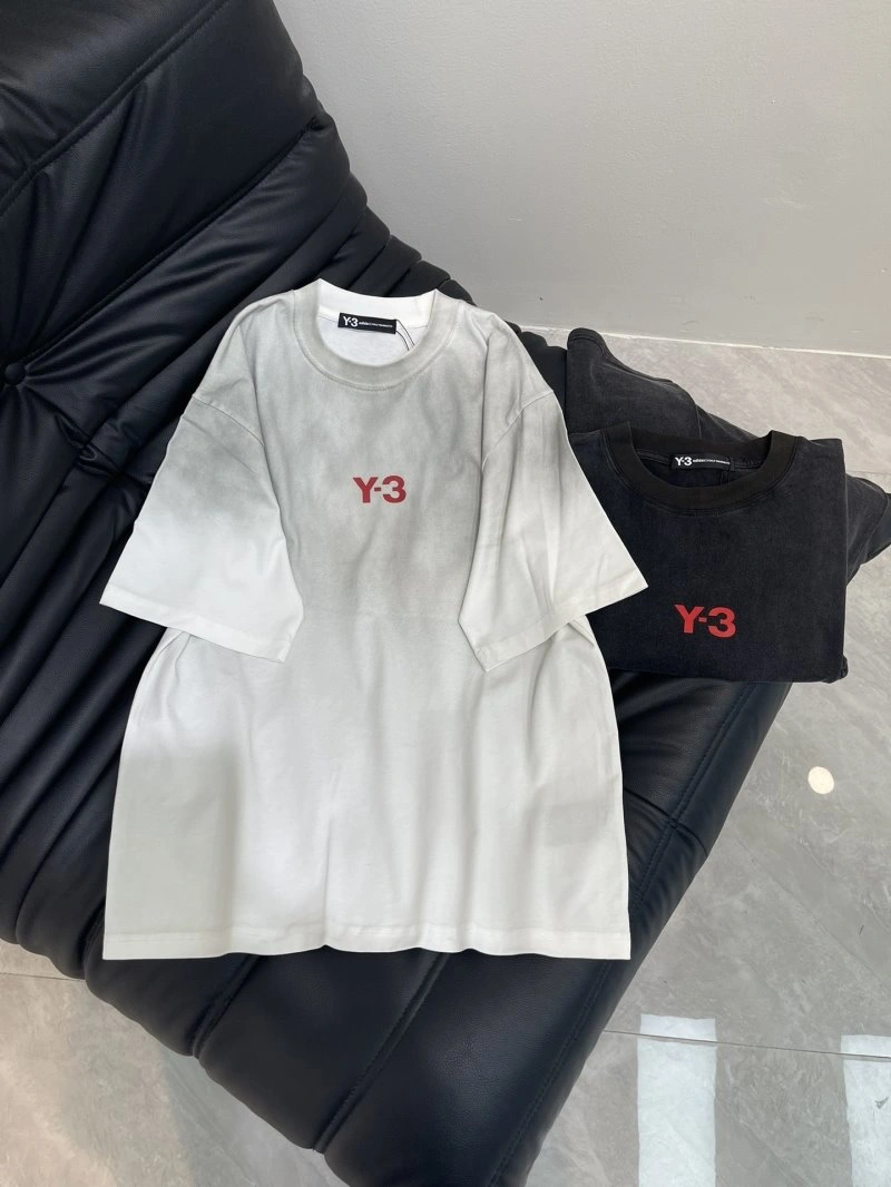 Sporty Y-3 T-Shirts 146864