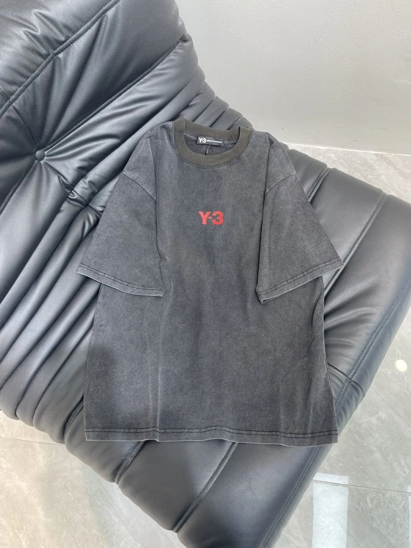 Sporty Y-3 T-Shirts 146864