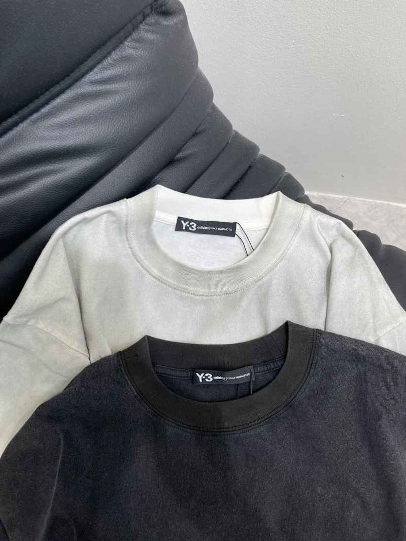 Sporty Y-3 T-Shirts 146864