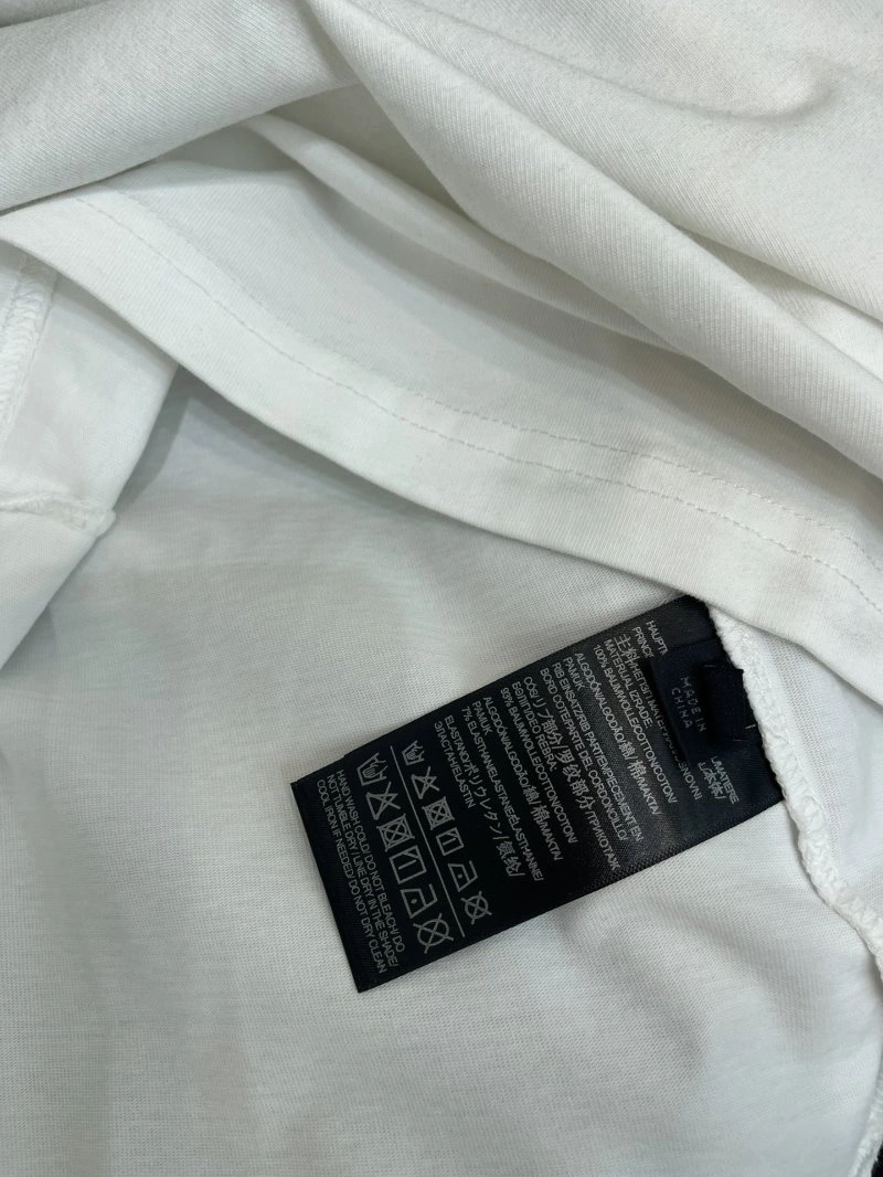 Sporty Y-3 T-Shirts 146864