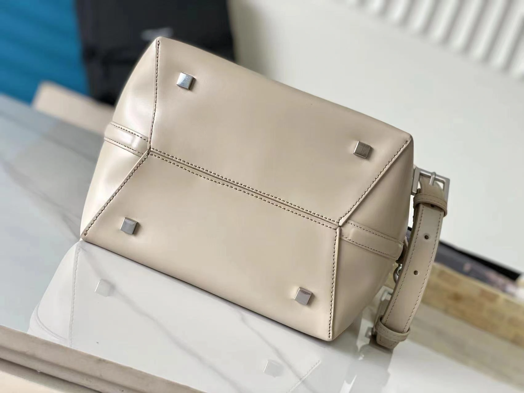 OdorResistant YSL Bucket Bags 71774