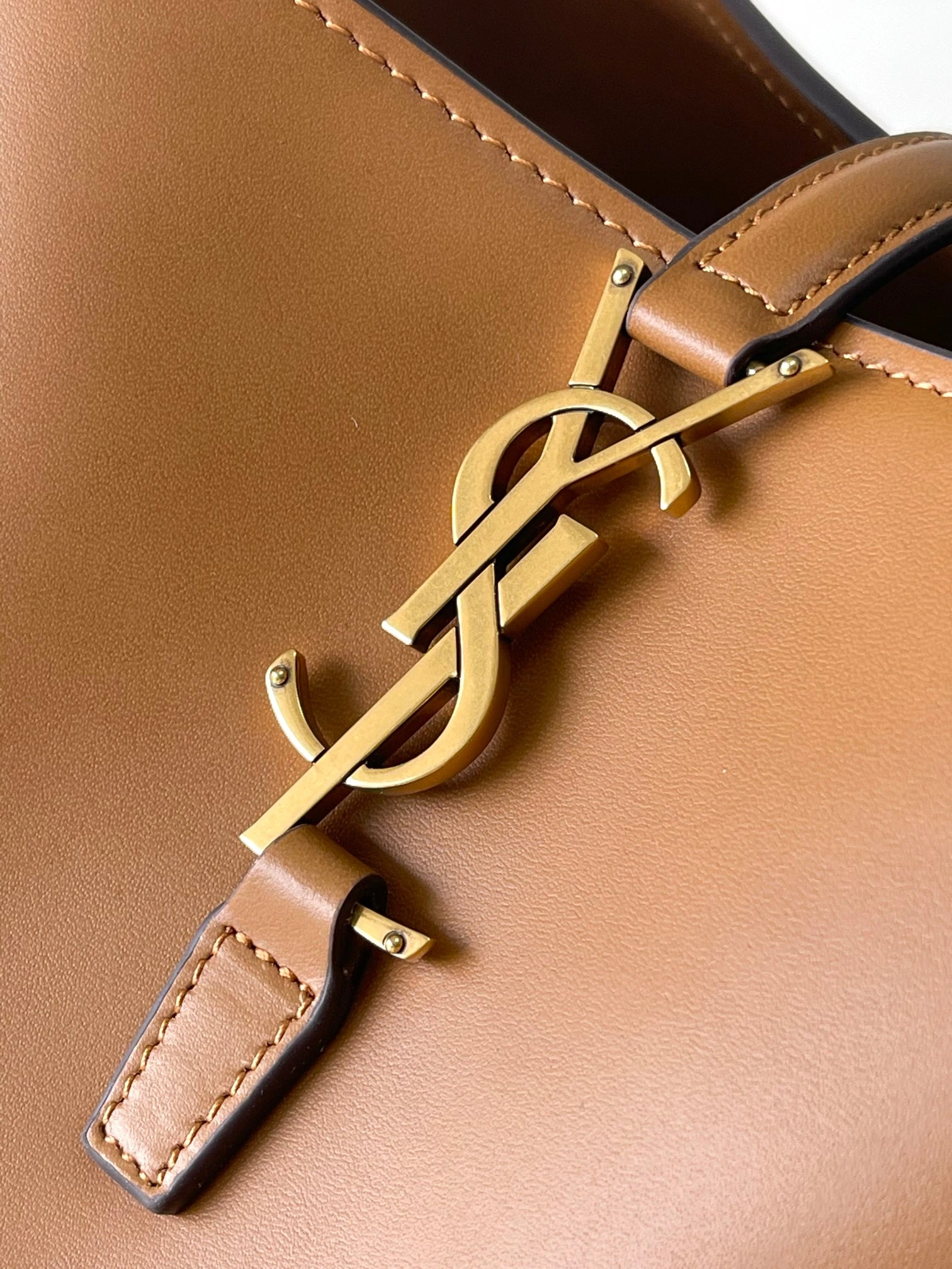 YSL Bucket Bags RelaxedFit 71770