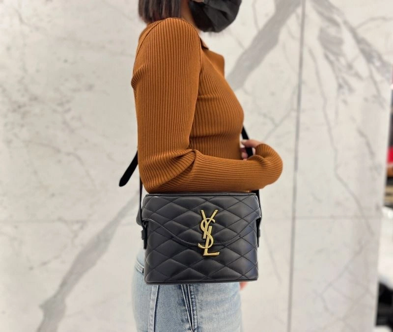 Resilient YSL Bucket Bags 63193