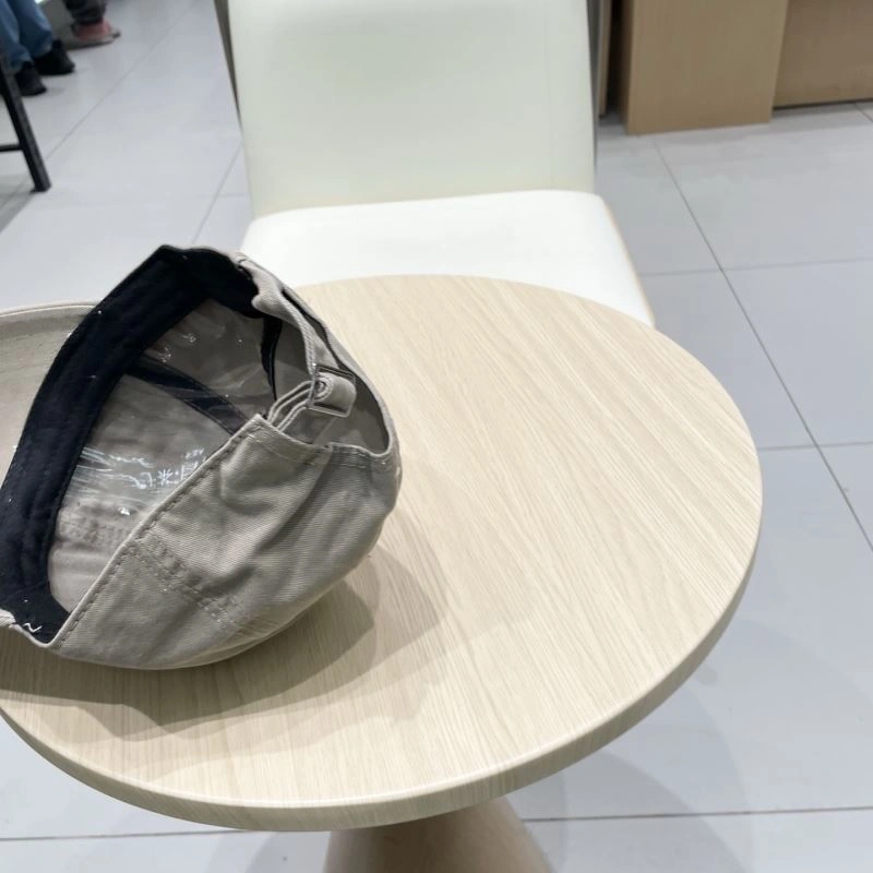 Bold YSL Caps 256986