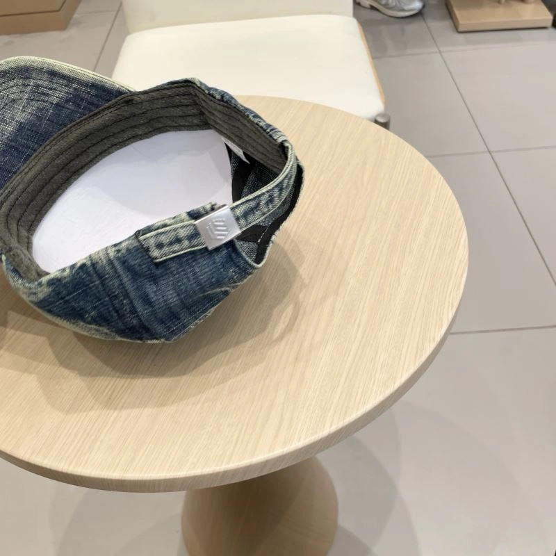 Seasonal YSL Caps 256976