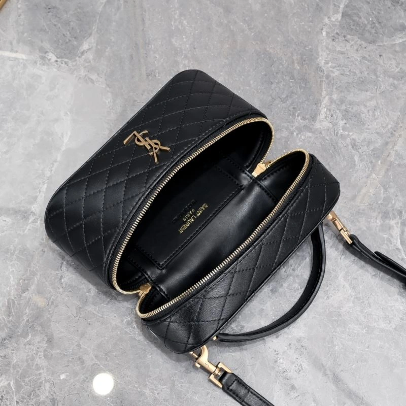 YSL Cosmetic Bags Effortless 86657