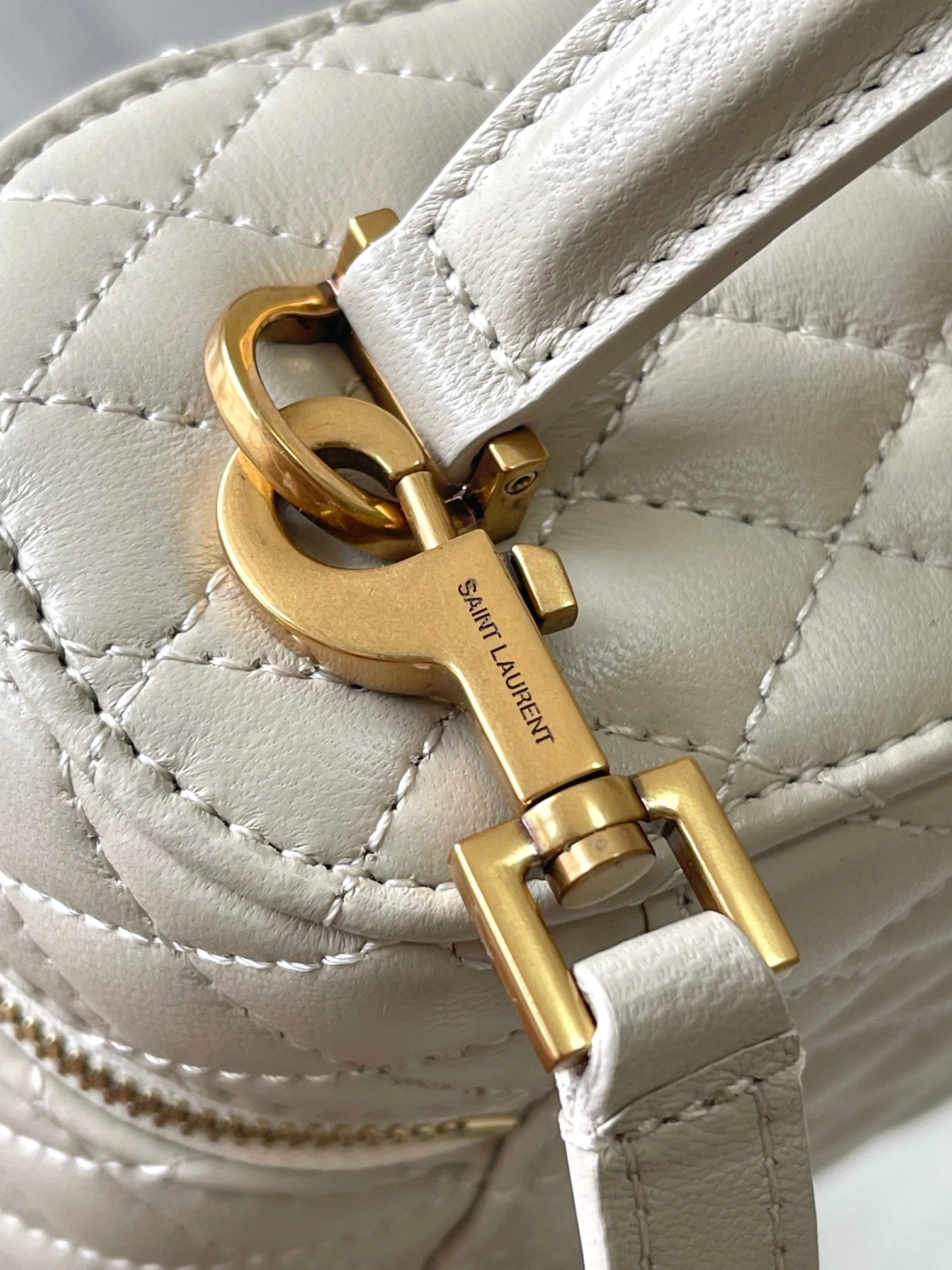 YSL Cosmetic Bags Resilient 71784