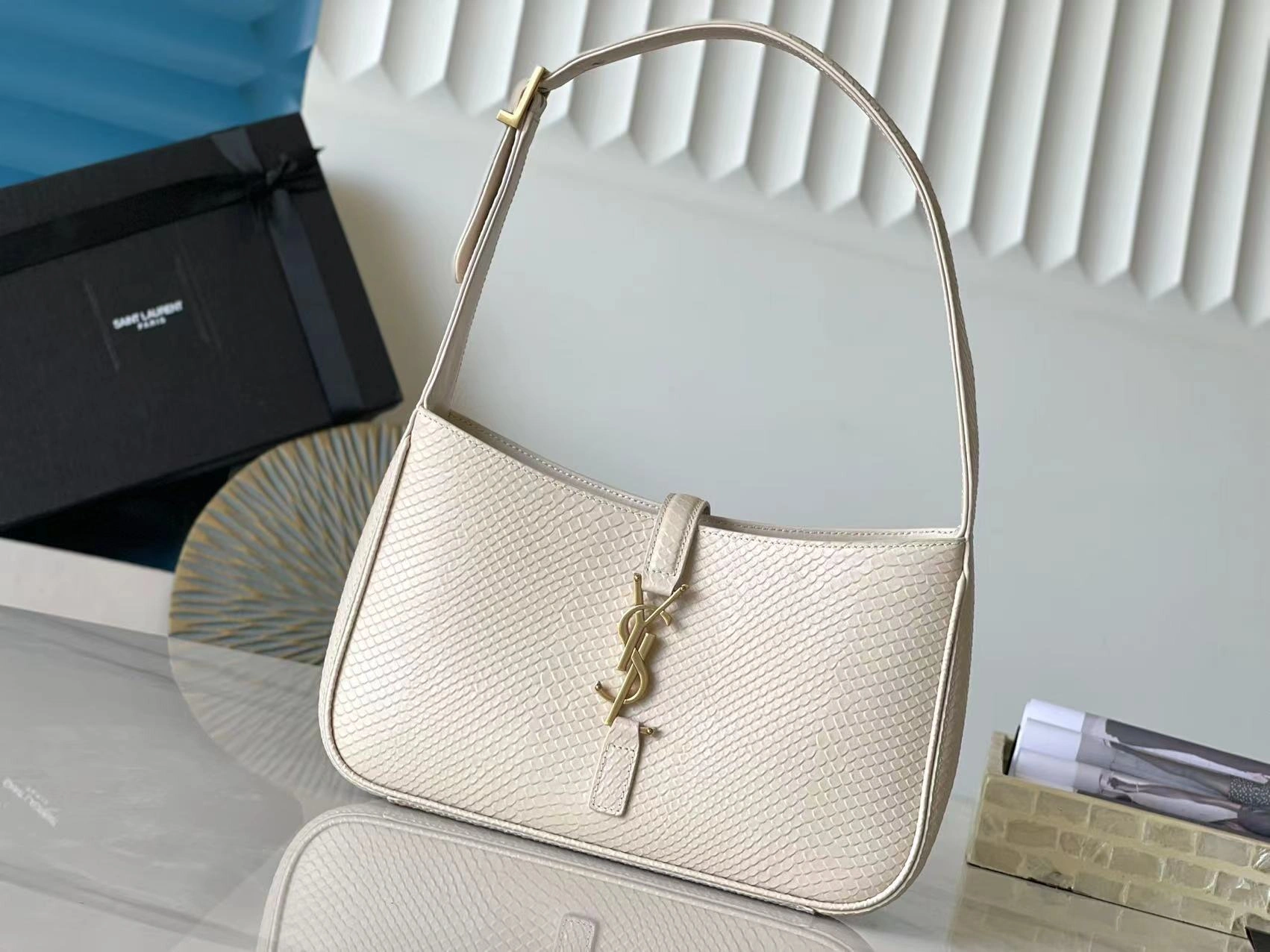 YSL Hobo Bags Elegant 74770