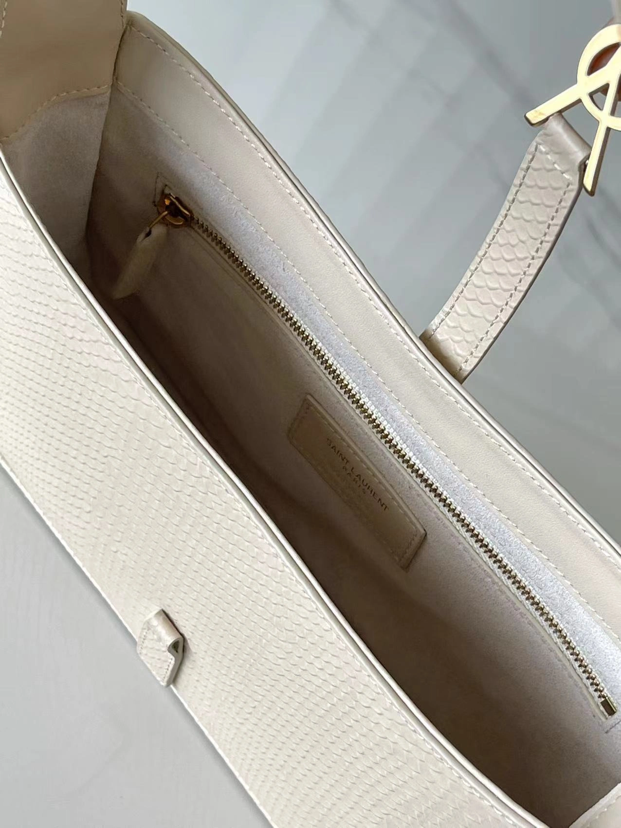 YSL Hobo Bags Elegant 74770