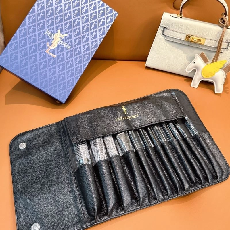 Refined YSL Makeup Brushe 267564