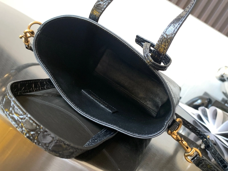 Functional YSL Shopping Bags 78095