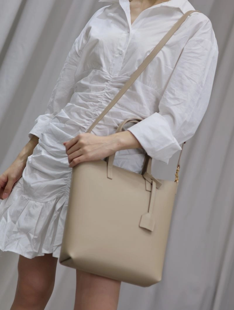 YSL Shopping Bags TechFriendly 63237